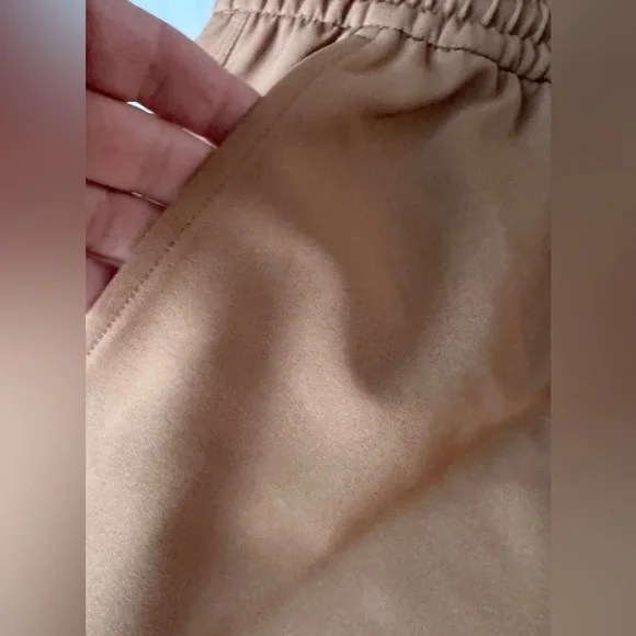 Athleta Promenade High Rise Cargo Pant in Walnut Size Small NWT - Picture 8 of 16